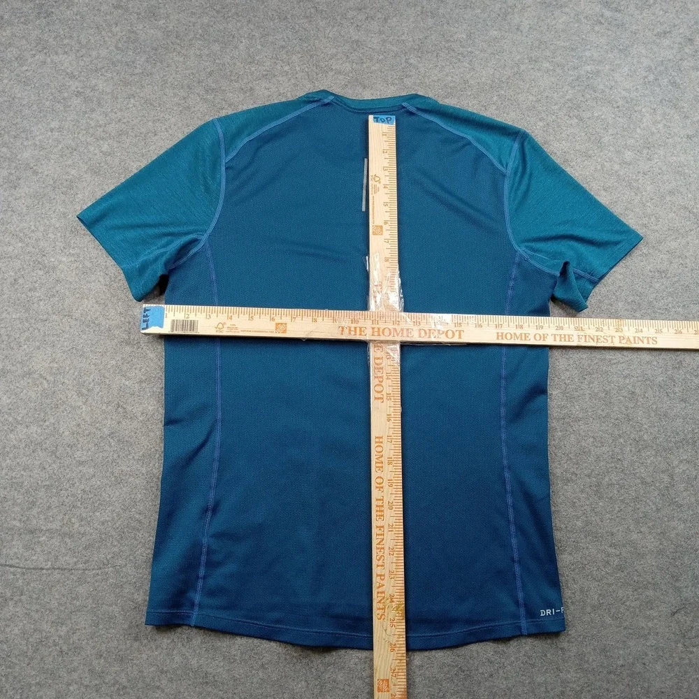 Nike Shirt Mens Medium Running Blue Dri-FIT Short Sleeve Athletic Top AT3951-476